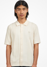 Lade das Bild in den Galerie-Viewer, Fred Perry &quot;Button Through Knitted&quot;-  Shirt
