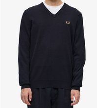 Lade das Bild in den Galerie-Viewer, Fred Perry &quot; K9600- V-Jumper&quot; Pullover
